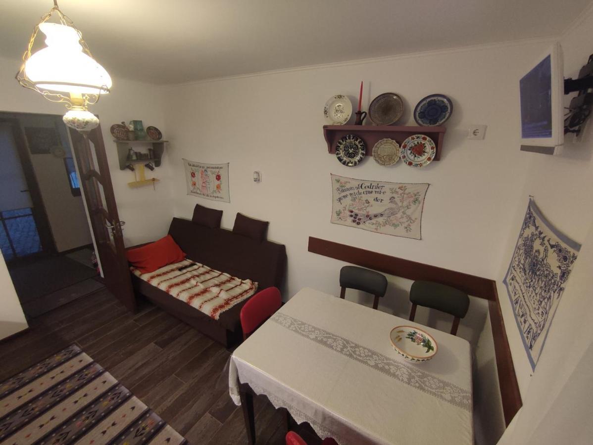 Courtyard Studio Орадя Екстер'єр фото