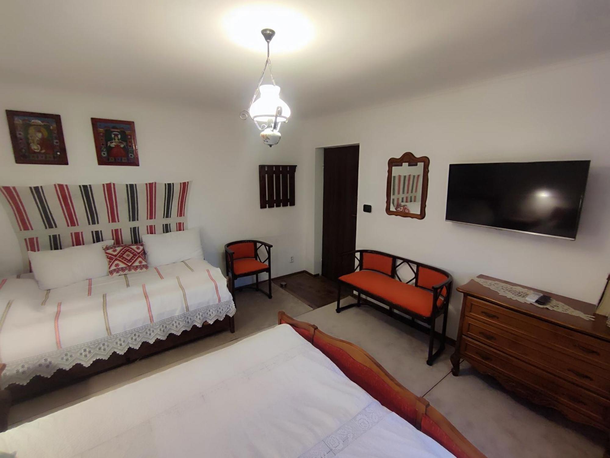Courtyard Studio Орадя Екстер'єр фото